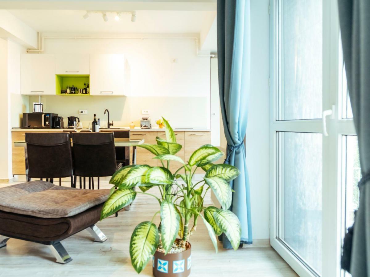 Appartamento Bright And Spacious Apartment- Piata Amzei Bucarest