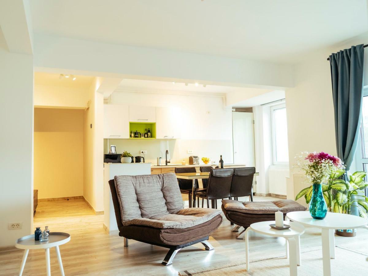 Bright And Spacious Apartment- Piata Amzei Appartamento *