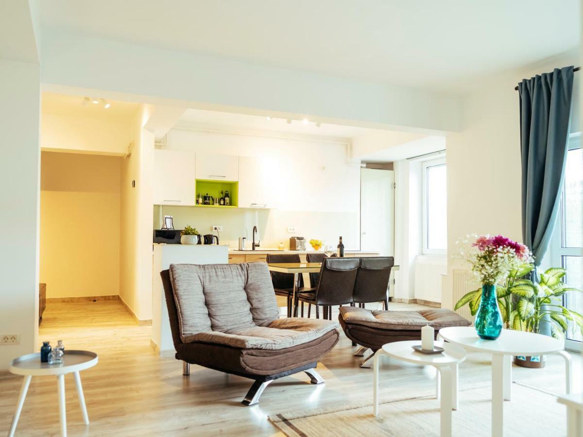 Bright And Spacious Apartment- Piata Amzei Bucarest